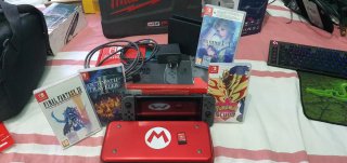 Nintendo Switch con giochi e accessori