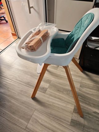 Trona bebé blanca y madera