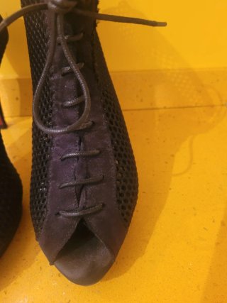 Botines de rejilla Cuplé negros