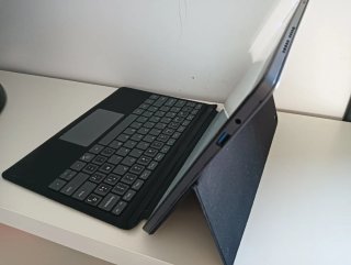 Tablet Chuwi Hi10 Max con tastiera e penna H7