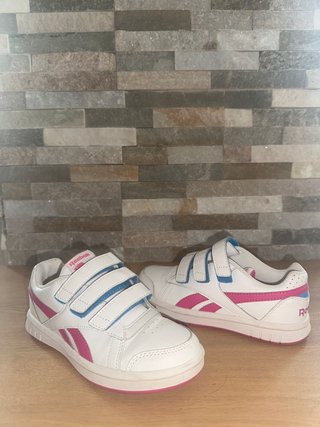 Zapatillas Reebok blancas y rosas. Talla 30,5