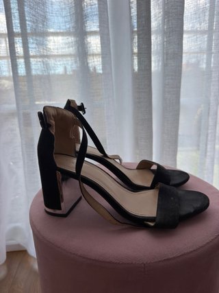 Sandalias de tacón negras