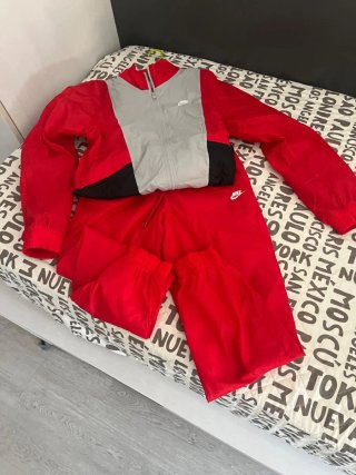 Chándal Nike Rojo y Gris