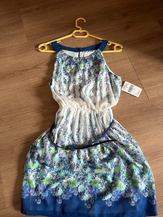 Vestido floral azul y verde