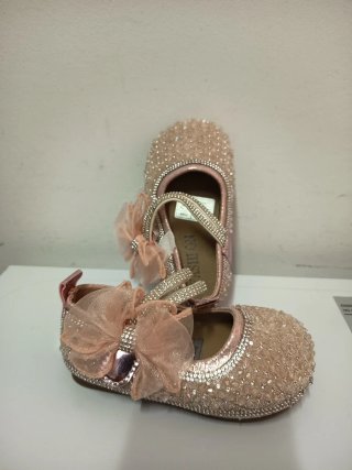 Zapatos de niña con pedrería TALLA 19