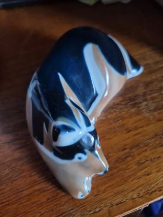 Figura perro tumbado N.º 2 Sargandelos
