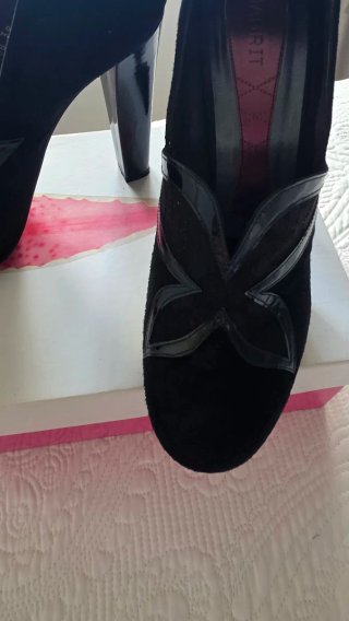 Zapatos de ante negro Magrit talla 38