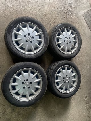 4 Llantas Mercedes con Neumáticos 215/55 R16