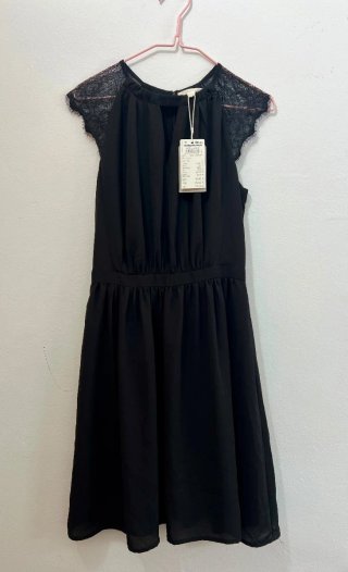 Vestido negro con encaje