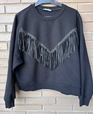 Sudadera Zara Negra con Flecos Talla S