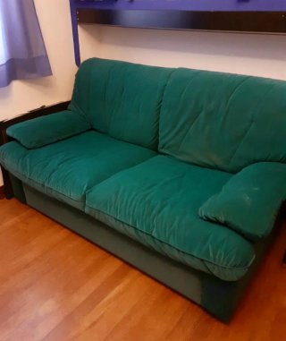 Sofa-cama de dos plazas.
