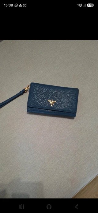 Monedero chica Prada azul
