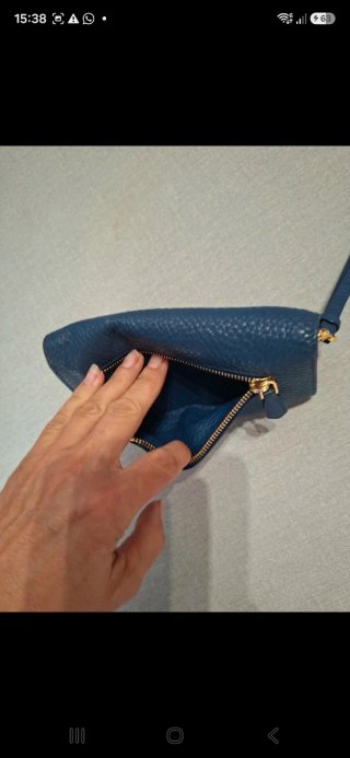 Monedero chica Prada azul