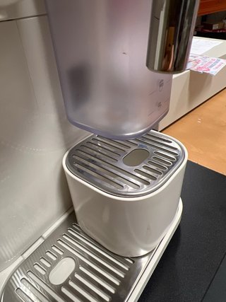 Cafetera Nespresso De'Longhi Lattissima One
