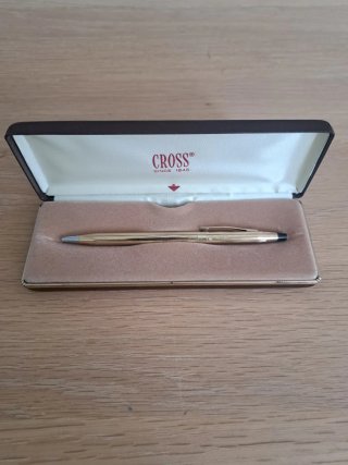 Bolígrafo CROSS Classic Century Oro Laminado