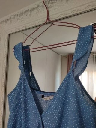Mono largo Stradivarius azul con lunares