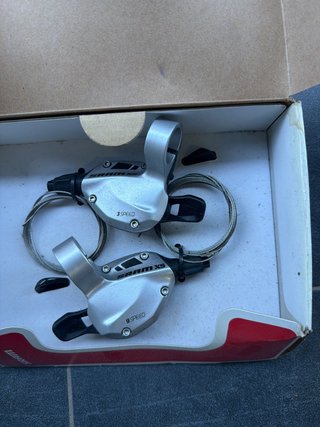 Manipulos SRAM 3v e 9v