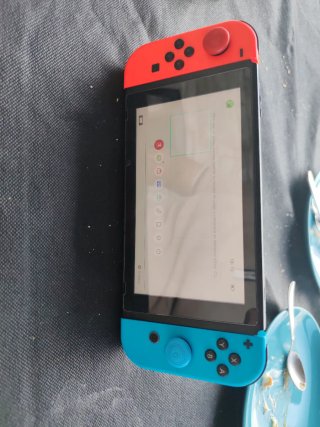 Nintendo Switch Azul y Rojo