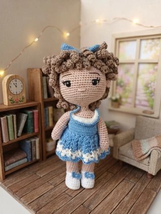 Muñeca Amigurumi Vestido Azul Tejida