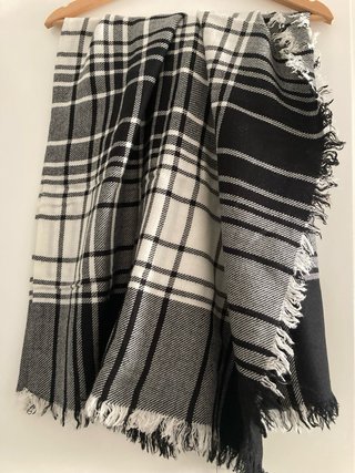 Foulard a cuadros blanco y negro