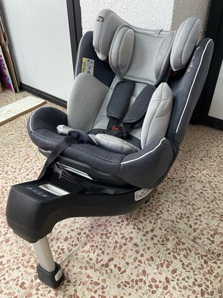Silla de coche para bebé Babify con Isofix y pata