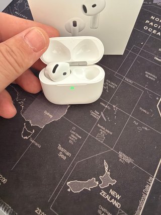 Apple AirPods 4 con Cancelación de Ruido (ANC)
