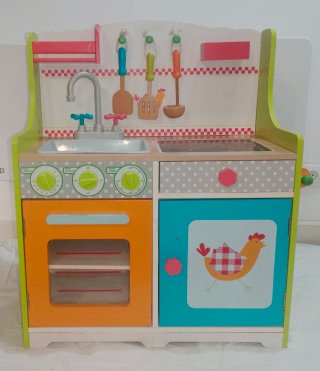 Cocina infantil de madera