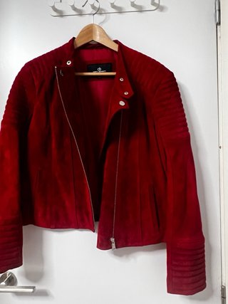 Cazadora ante roja mujer