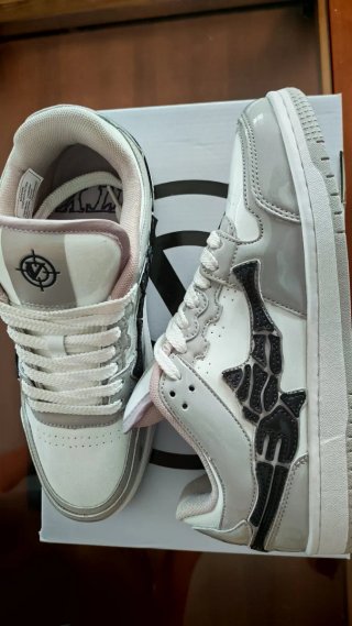 Zapatillas Akimbo Lows Glossy Grey