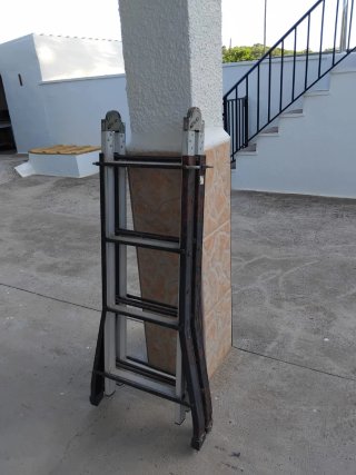 Escalera de pintor plegable
