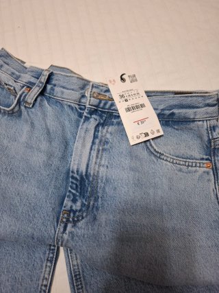 Pantalón vaquero Zara