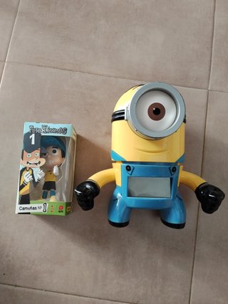 Minion Despertador y Figura Futbolísimos