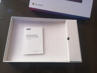 Tablet Lenovo con tastiera e pen