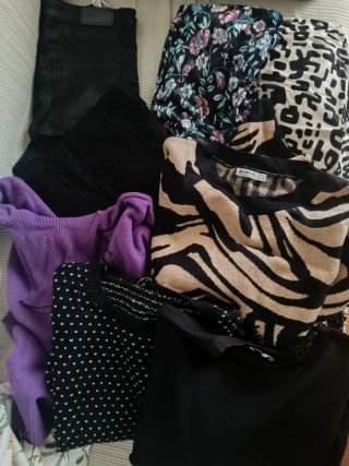 Pack de 8 prendas de ropa de mujer