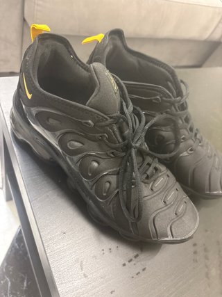 Nike Air Vapormax Plus Negro/Amarillo