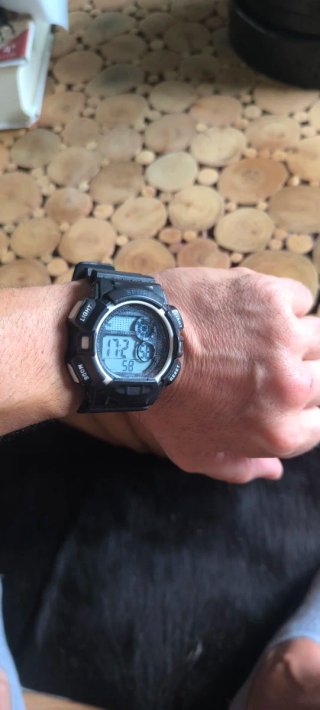 Reloj SKMEI estilo G-Shock Negro