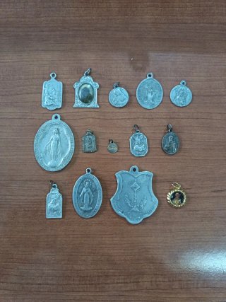Lote de 14 Medallas Religiosas Antiguas
