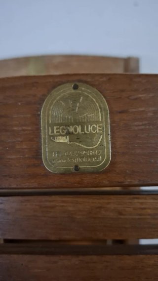 Tavolo in legno con 8 sedie