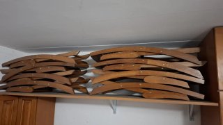 Tavolo in legno con 8 sedie