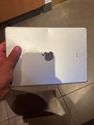 iPad Apple A1893