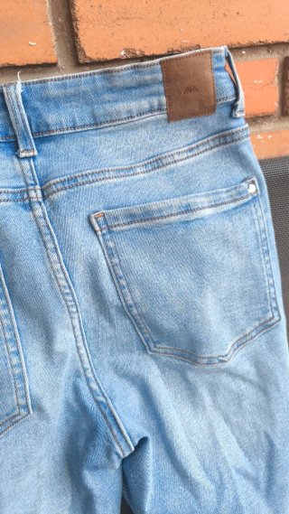 Pantalón vaquero Zara cintura alta Talla 38