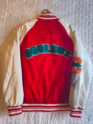 Chaqueta Bomber Bershka Roja y Blanca