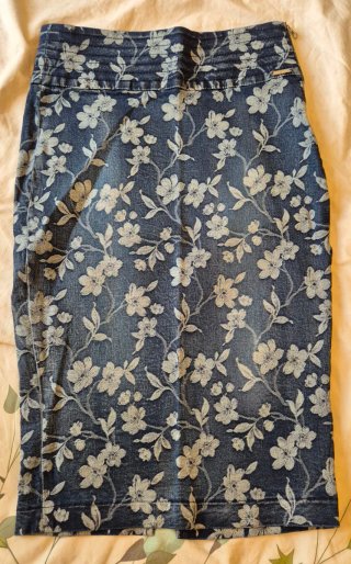 Falda tejana Guess floral azul