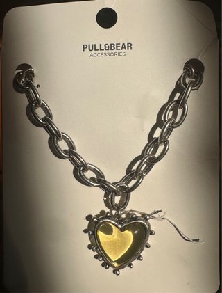 Collar Pull&Bear con Colgante de Corazón