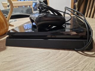 PS4 Edición especial Final Fantasy XV con mando