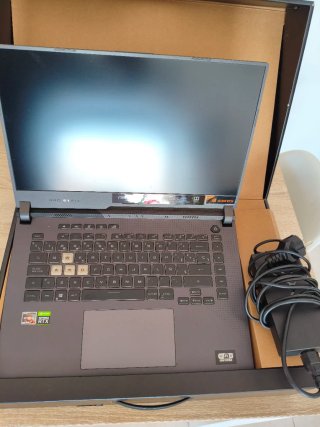 Portátil Asus ROG Strix G513