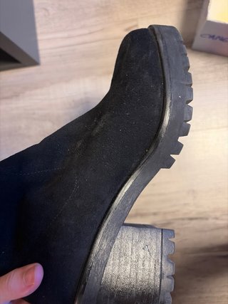 Botines Negros con Suela Track