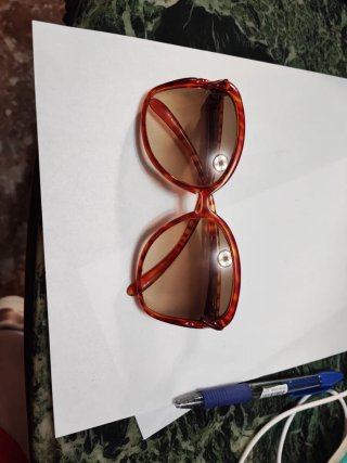 Gafas de sol con montura carey