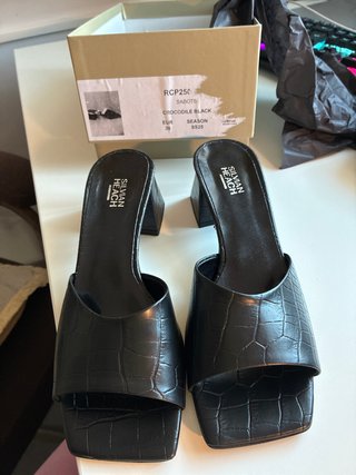 Sandalias Mule Negras