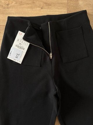 Pantalón Zara negro flare cremallera nuevo